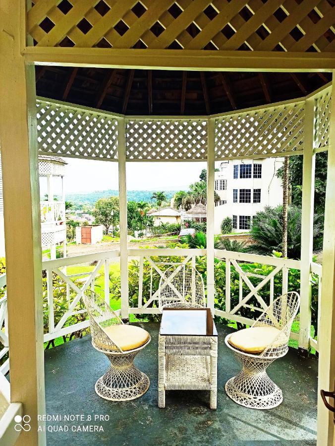 Columbus Heights Apt 26 F Ocho Rios Exterior photo