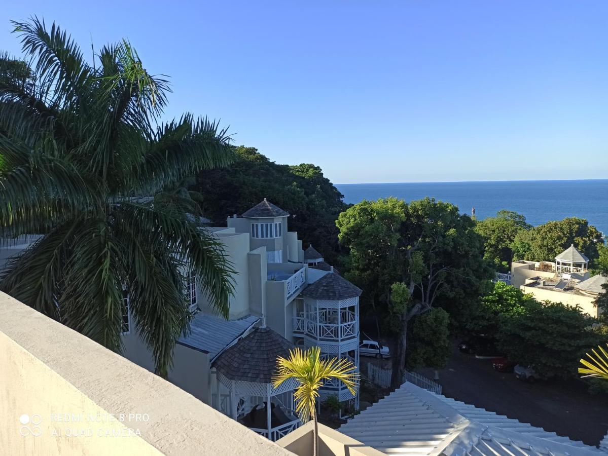 Columbus Heights Apt 26 F Ocho Rios Exterior photo