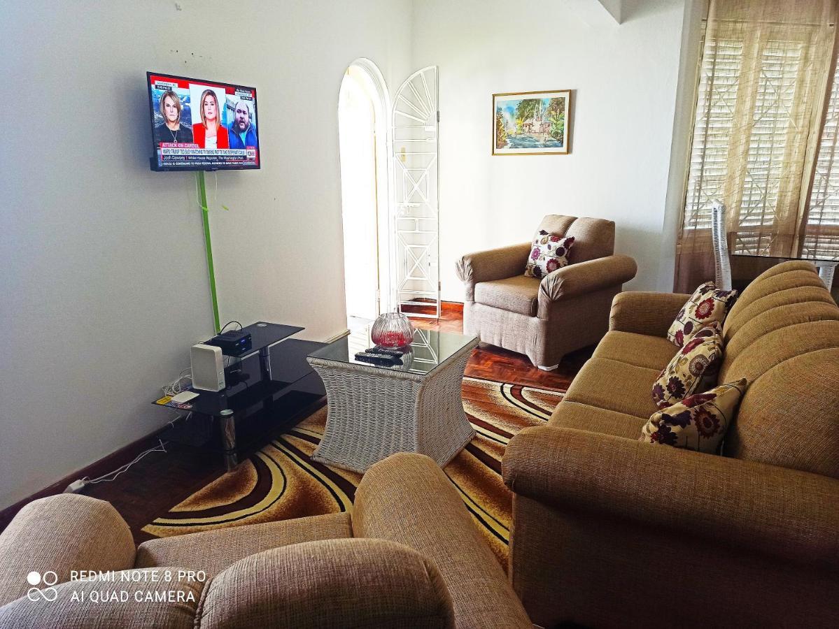 Columbus Heights Apt 26 F Ocho Rios Exterior photo