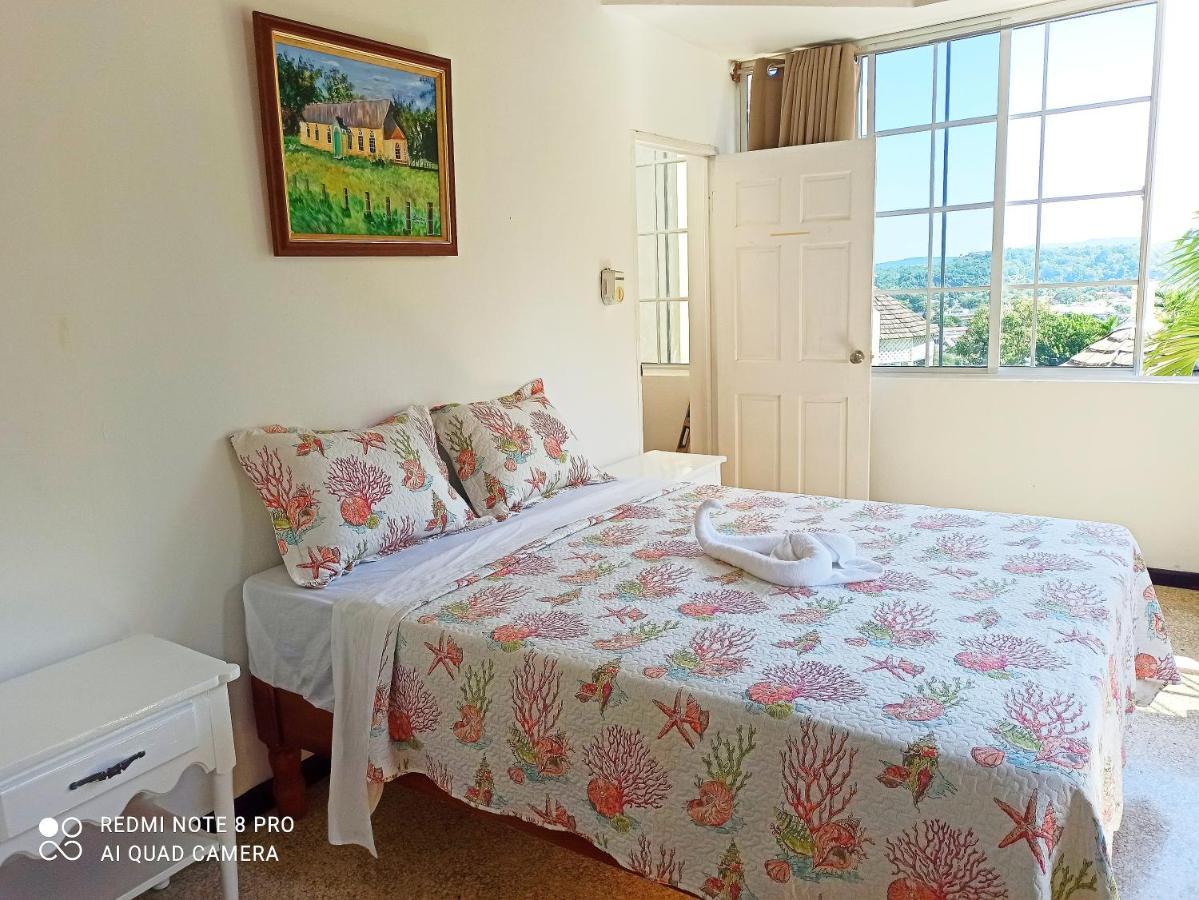 Columbus Heights Apt 26 F Ocho Rios Exterior photo